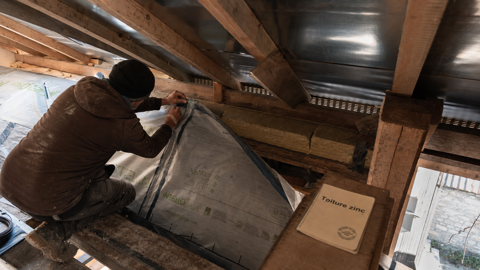 Toiture zinc isolation : lame d’air 40 mm anti condensation et corrosion
